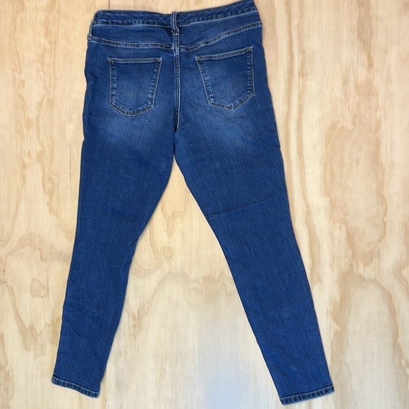 Universal Thread Mid Rise Jeggins - Picture 3 of 7